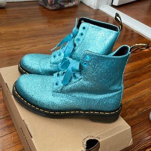 1460 Pascal Glitter Doc Marten Boots W9